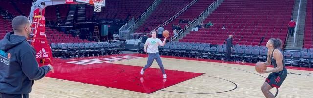 开云-火箭榜眼格林崛起背后：库里提建议 苦练提升投篮