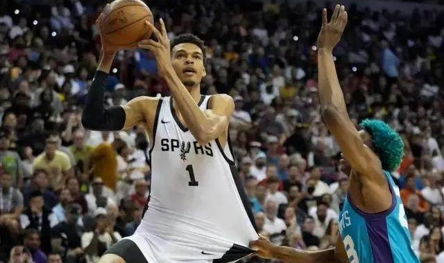 【观察】首秀灾难！文班亚马只是媒体吹嘘的产物？