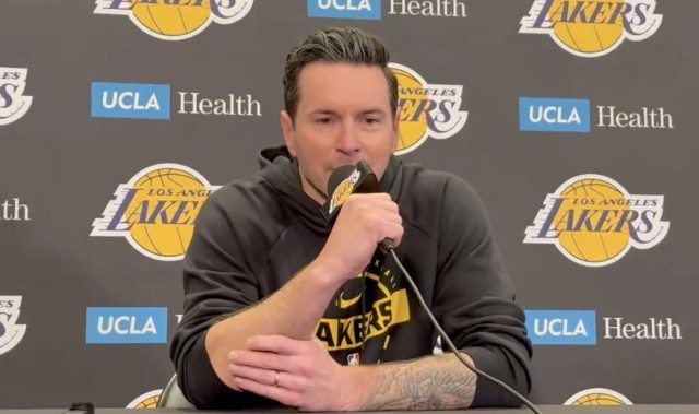 开云体育入口-与东契奇争吵？雷迪克：太正常不过的沟通，我们俩的关系很好