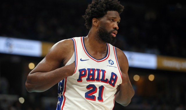 开云体育APP下载-当场就报！恩比德封盖班凯罗 下一回合班凯罗立马回敬